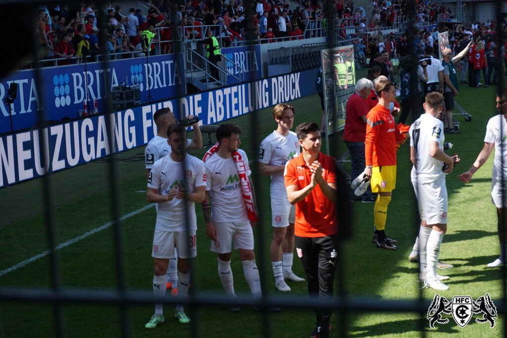 38. Spieltag: SV Wehen Wiesbaden vs. Hallescher FC